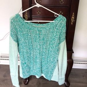 Sweater from American Eagle. Size medium